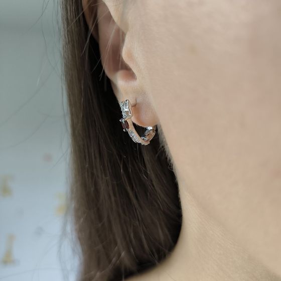 Срібні сережки з гранатом 0.913ct, фіанітами