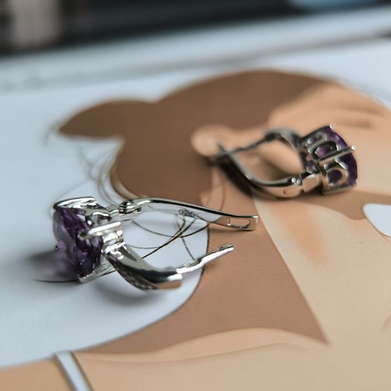 Срібні сережки з александритом та фіанітами