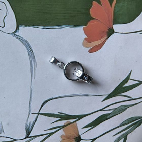 Срібна підвіска з фіанітами