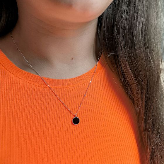 Silver necklace with onyx