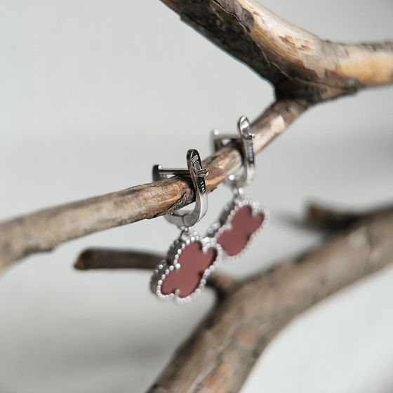 Silver earrings with agate