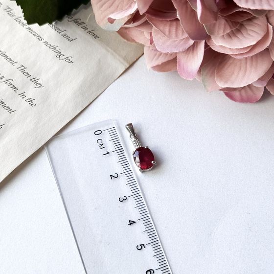 Срібна підвіска з рубіном 3,708 карата