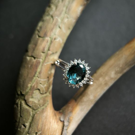 Серебряное кольцо с топазом Лондон Блю