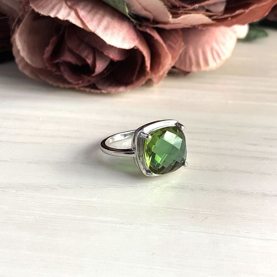 Silver ring with sultanite