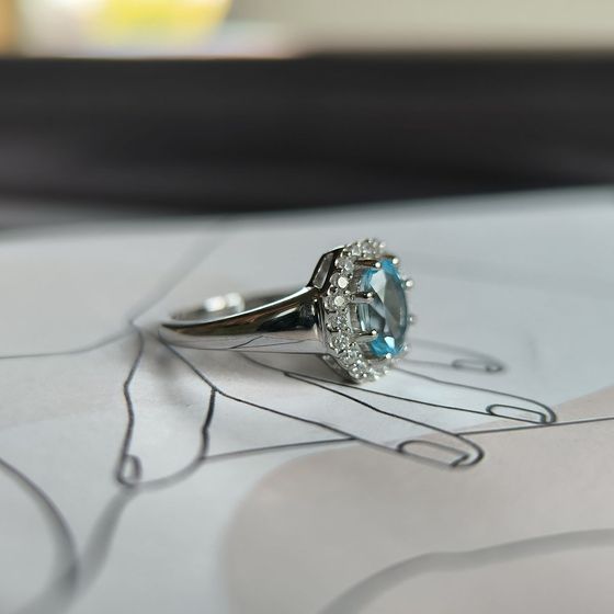 Срібна каблучка з топазом 1.888ct