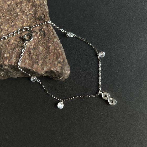 Silver bracelet with phianites