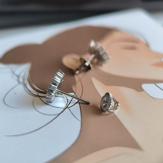 Срібні сережки з фіанітами