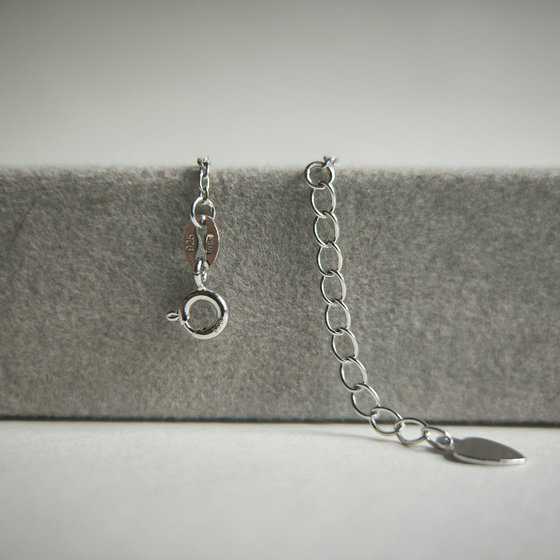 Silver bracelet with cubic zirconia