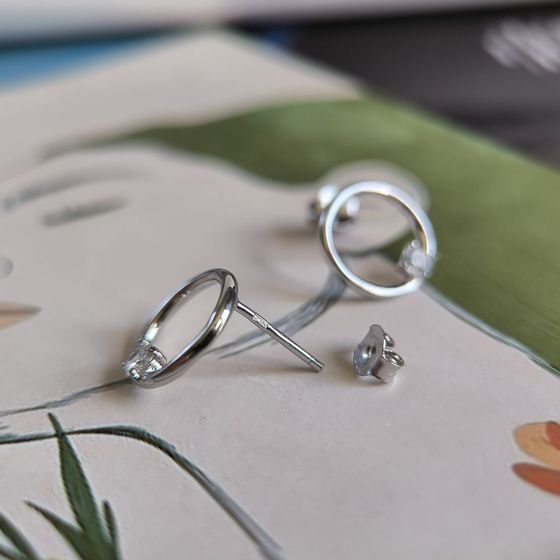 Серебряные серьги с фианитами