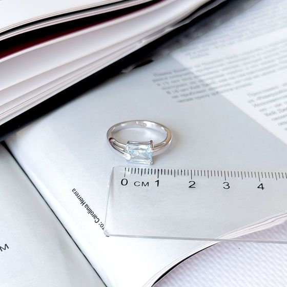 Серебряное кольцо с топазом 1.742ct