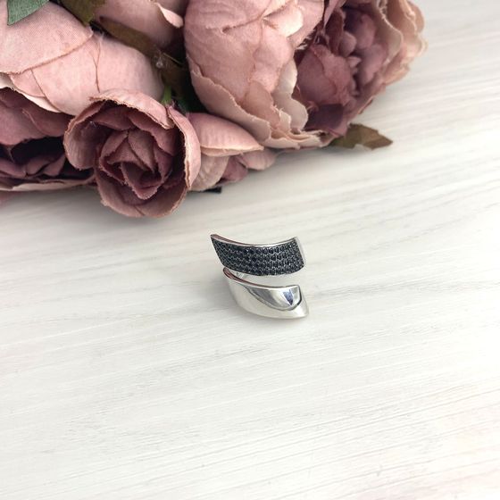 Silver Ring with Fianites