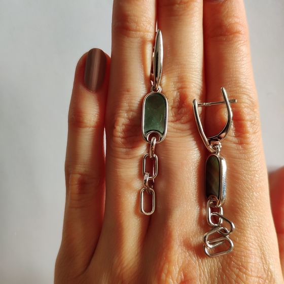 Silver earrings with mother-of-pearl