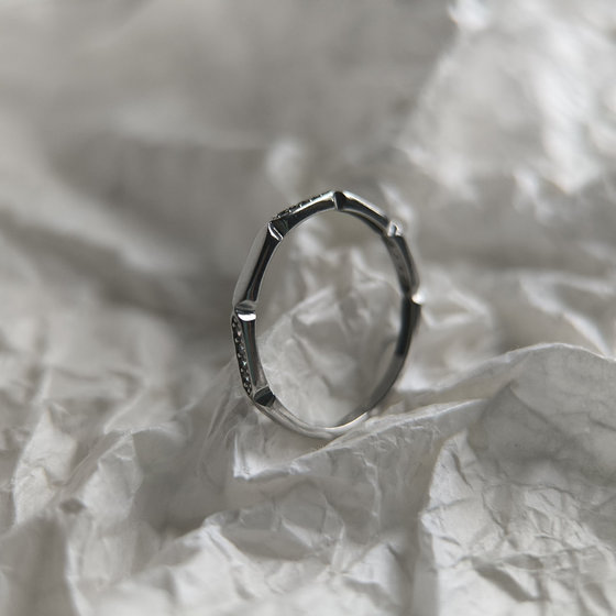 Silver ring with cubic zirconia