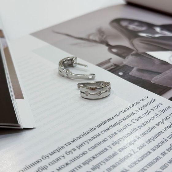 Срібні сережки з фіанітами