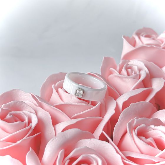 Серебряное кольцо с керамикой