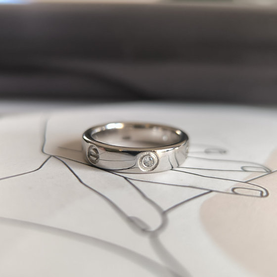 Silver ring with cubic zirconia