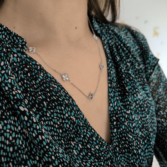 Silver necklace without stones