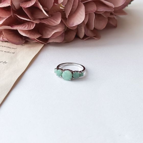 Серебряное кольцо с изумрудом 2.495ct