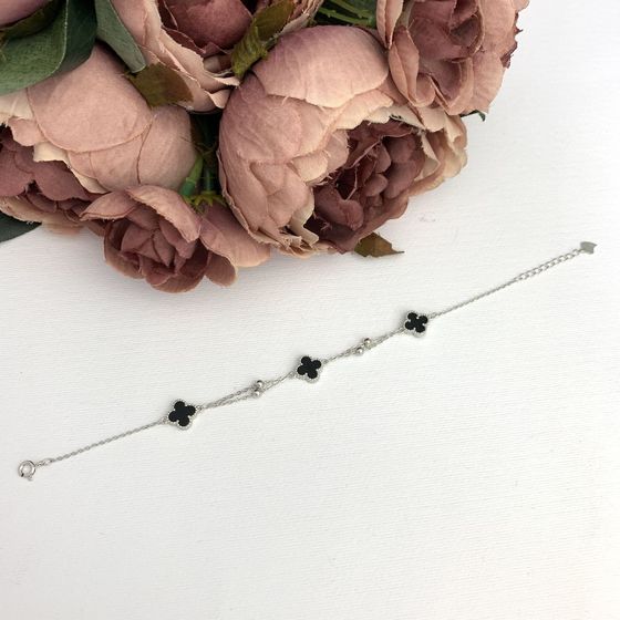 Silver bracelet with onyx