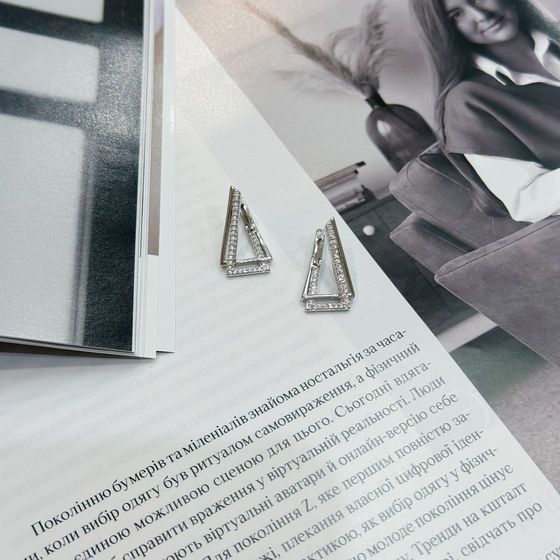 Серебряные серьги с фианитами