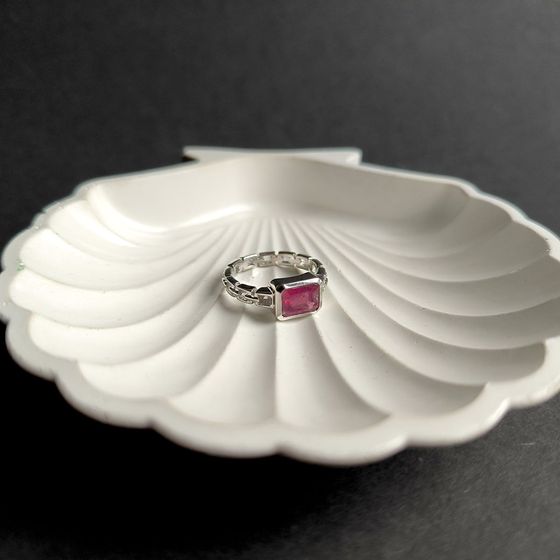 Срібна каблучка з рубіном 2,157 карата