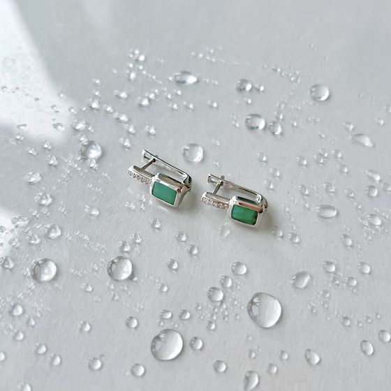 Срібні сережки зі смарагдом 1,923 карата