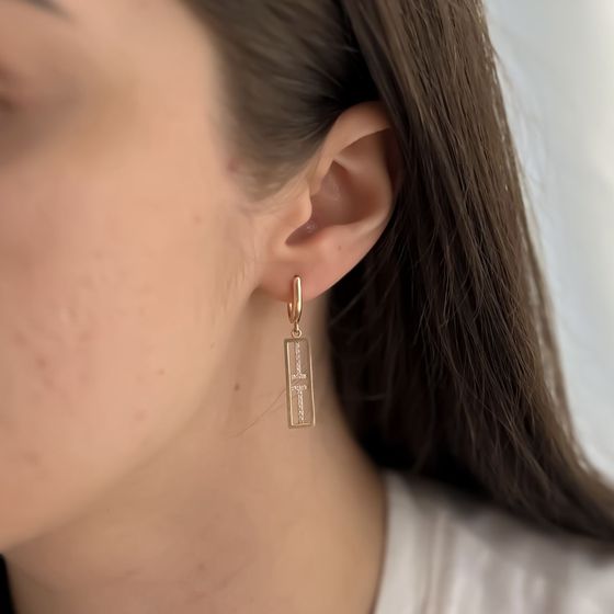 Gold earrings with cubic zirconia