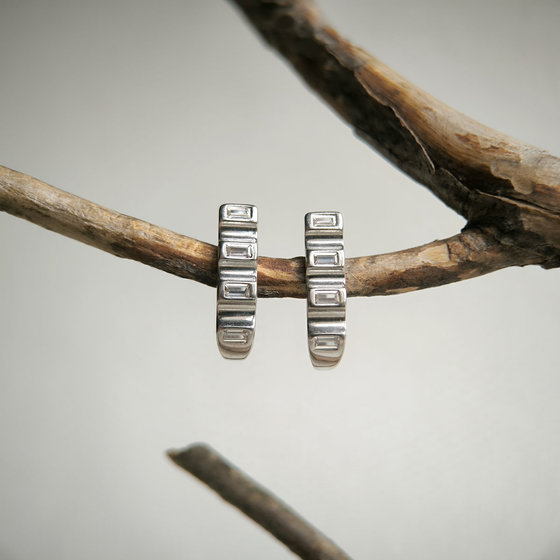 Silver earrings with cubic zirconia