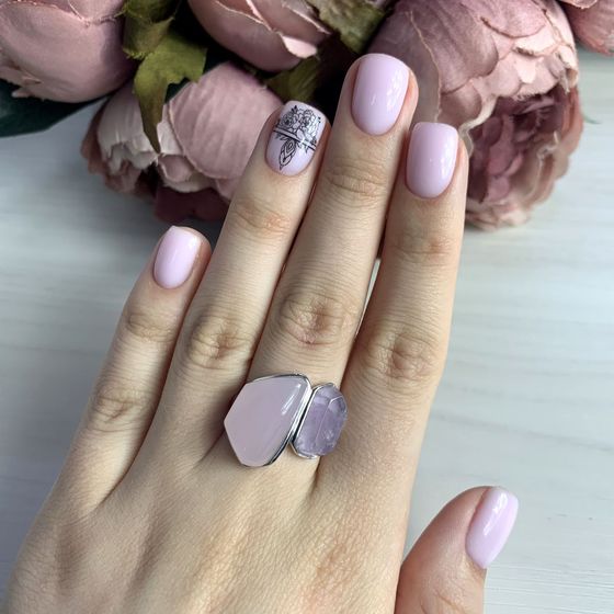 Серебряное кольцо с розовым кварцем, аметистом