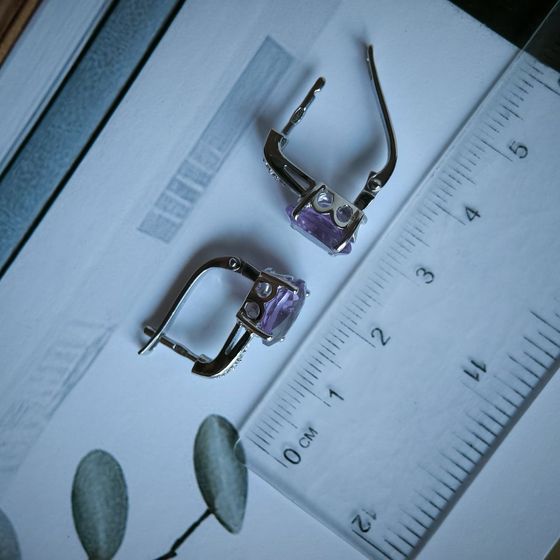 Silver earrings with amethyst