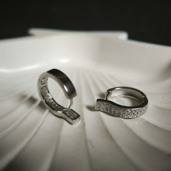 Серебряные серьги с фианитами