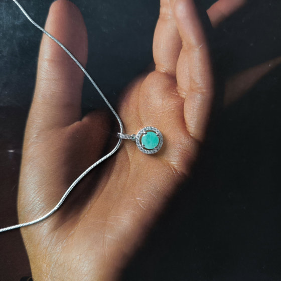 Silver pendant with emerald 1.181ct