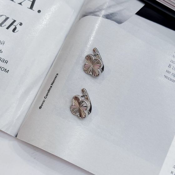 Срібні сережки без каменів