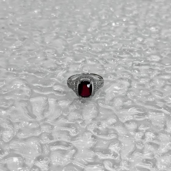 Серебряное кольцо с рубином 5.075ct