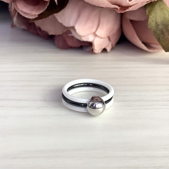 Silver ring with ceramics