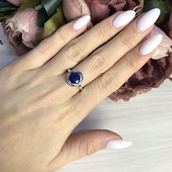 Silver ring with sapphire 2.433ct