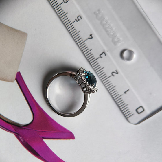 Серебряное кольцо с топазом Лондон Блю