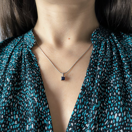 Срібна підвіска з сапфіром 0.772ct