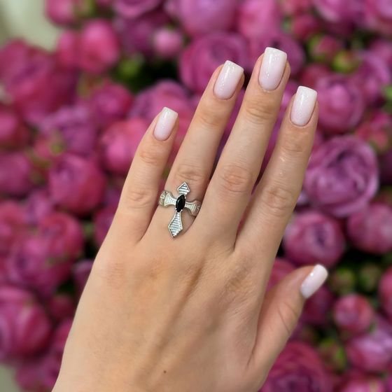 Срібна каблучка з фіанітами