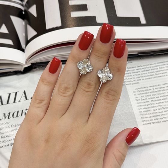 Срібні сережки без каменів