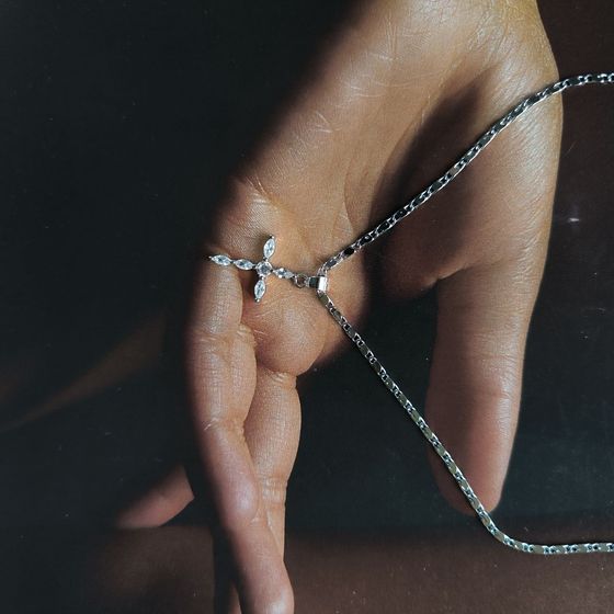 Silver cross with phianites