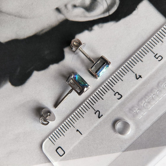 Срібні сережки з містичним топазом 1,292 карата