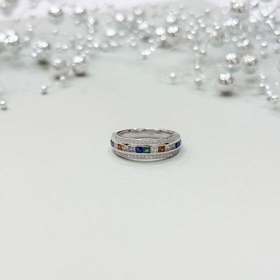 Серебряное кольцо с фианитами