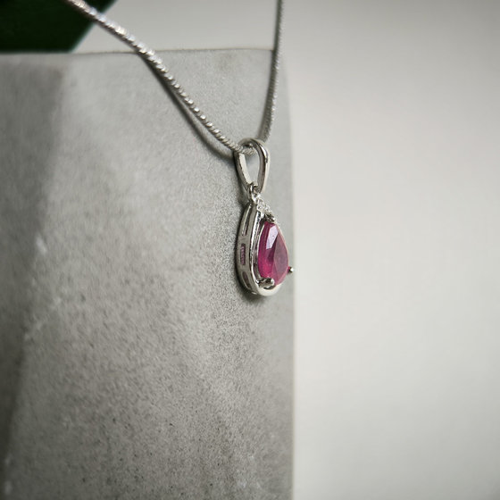 Серебряная подвеска с рубином 1.416ct, фианитами