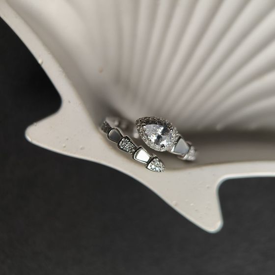 Silver ring with mother-of-pearl