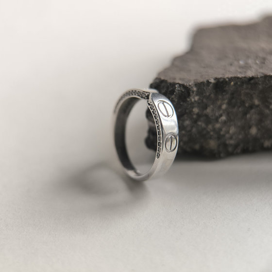 Silver ring with cubic zirconia