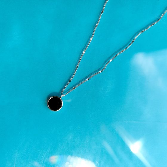 Silver necklace with onyx