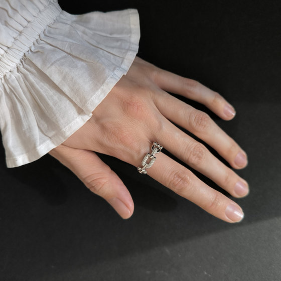 Silver ring with cubic zirconia