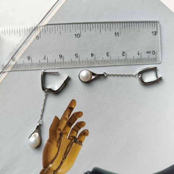 Срібні сережки з перлами