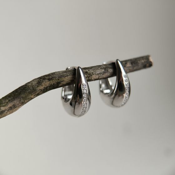 Серебряные серьги с фианитами